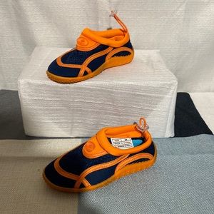 Kids swim shoes
